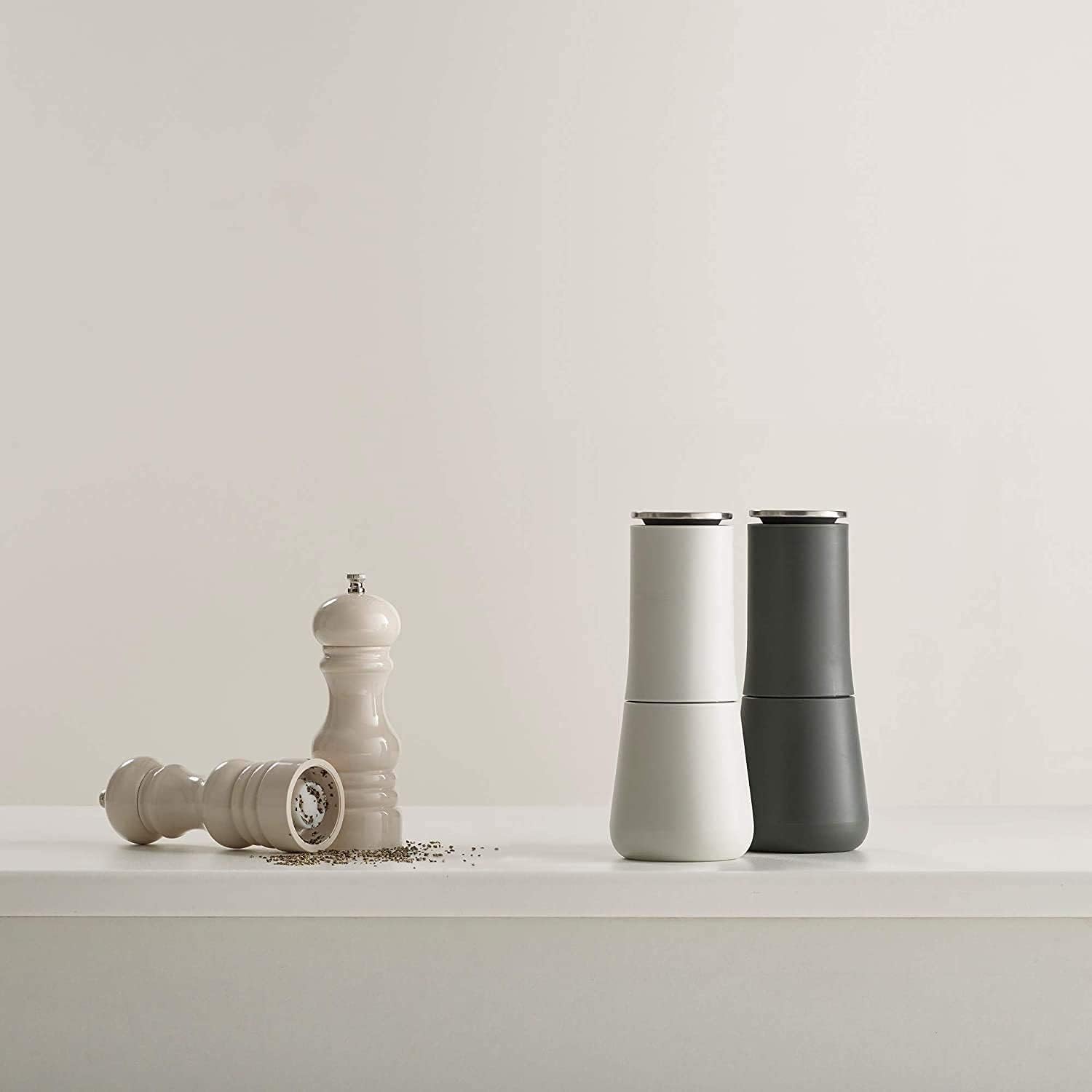 Salt and Pepper Grinder Set with Adjustable Coarseness