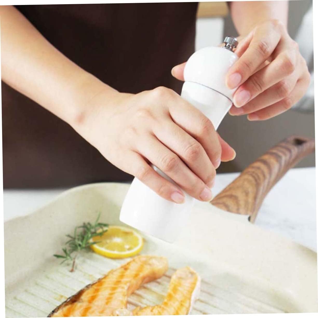 PAMINGONO Ceramic Pepper Mill and Salt Shaker Set
