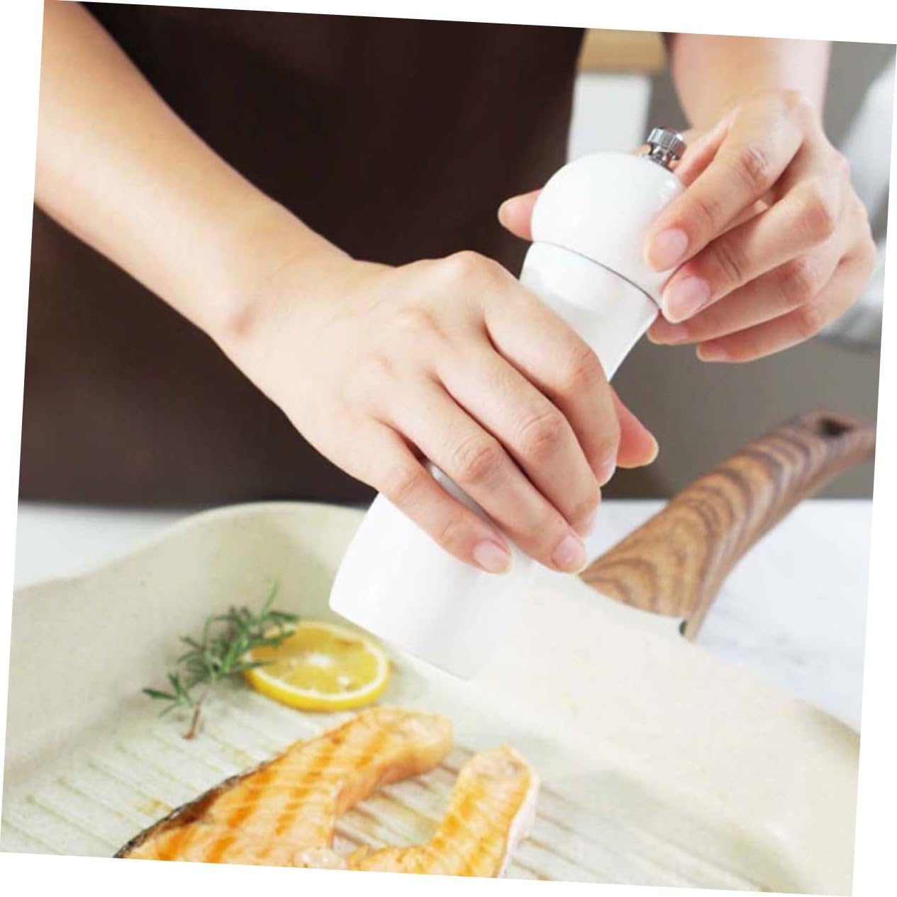 Unomor 6-Inch Ceramic Pepper Mill and Salt Shaker Set