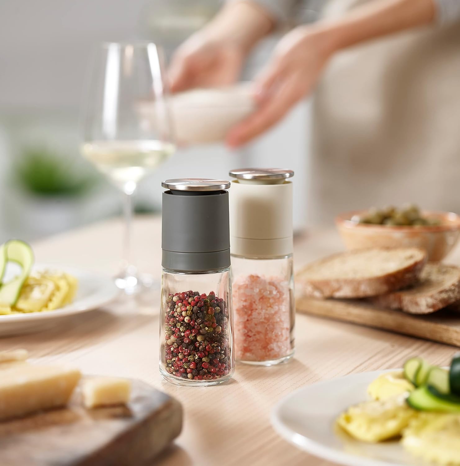 Joseph Joseph Salt and Pepper Grinder Set - BlackGrey