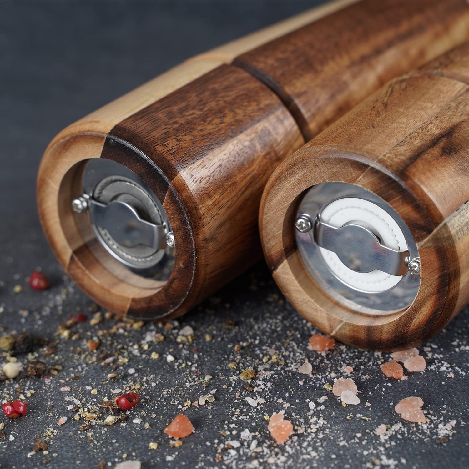 DeroTeno Salt and Pepper Mill Set with Tray