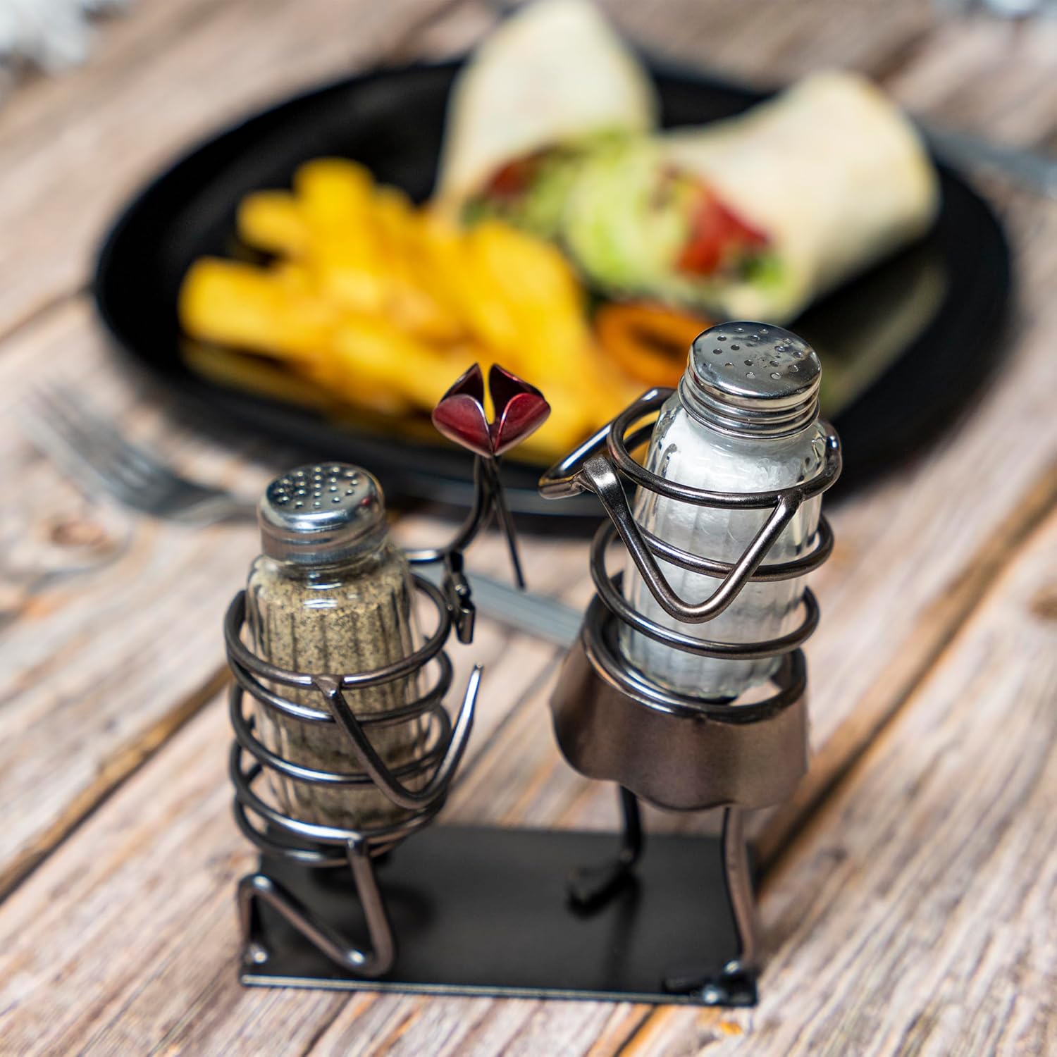 Made Easy Kit Salt and Pepper Shaker Set with Rack