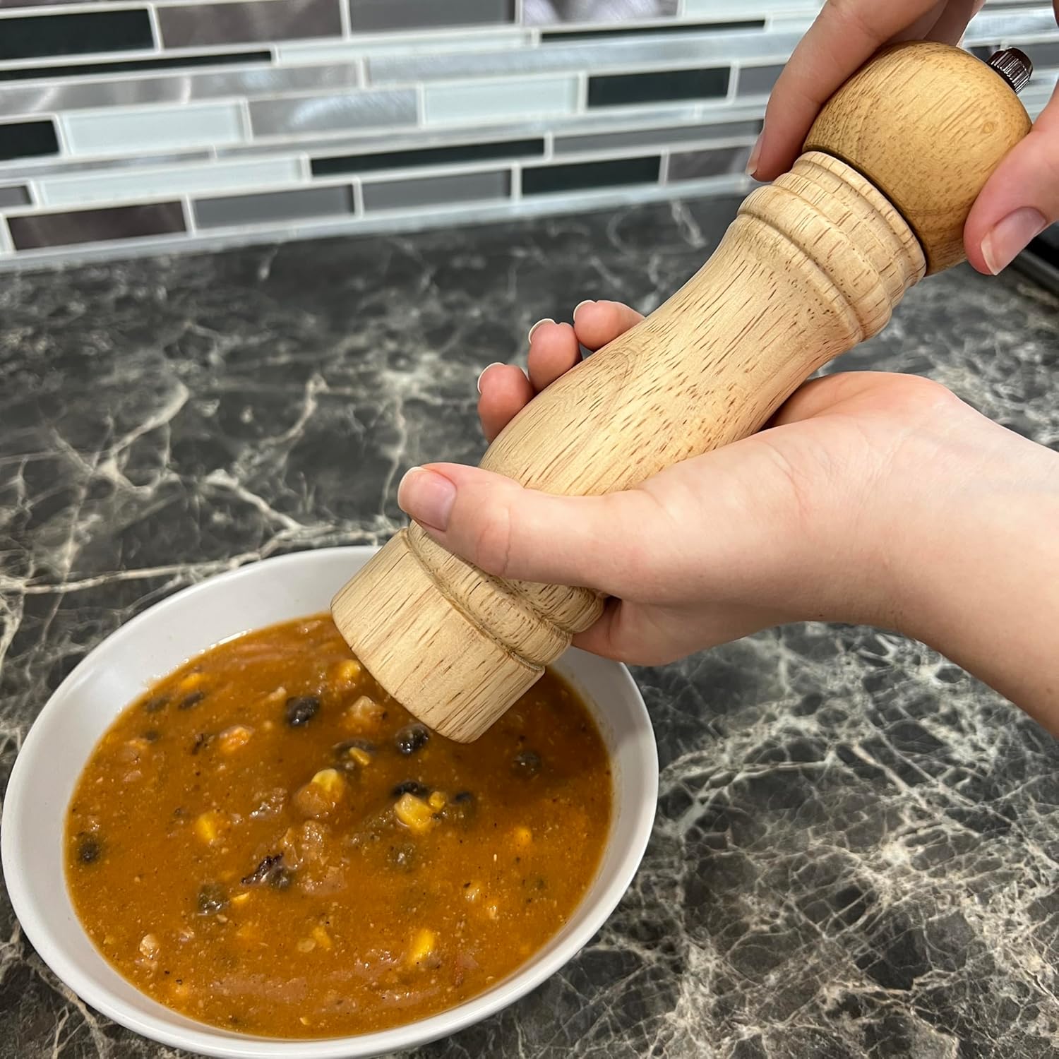 BNYD Wooden Pepper Mill with Adjustable Grind