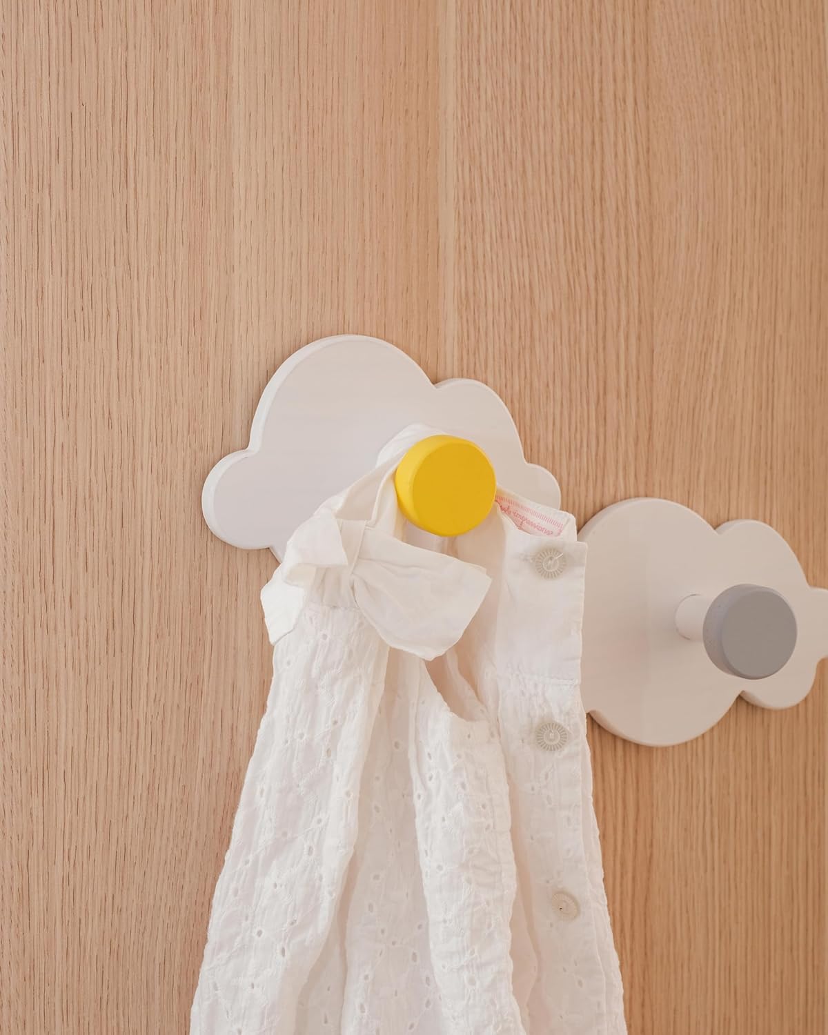 TopKai Cloud-Shaped Wall Hook Set - 4pcs Durable Wooden Hooks for Kids
